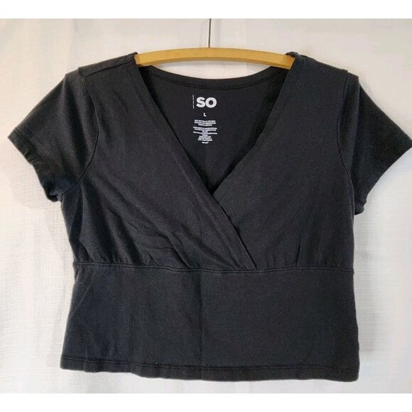 SO Juniors Blouse Tee Short Sleeve Cropped Wrap V-neck Pullover Black Size Large - Picture 1 of 8